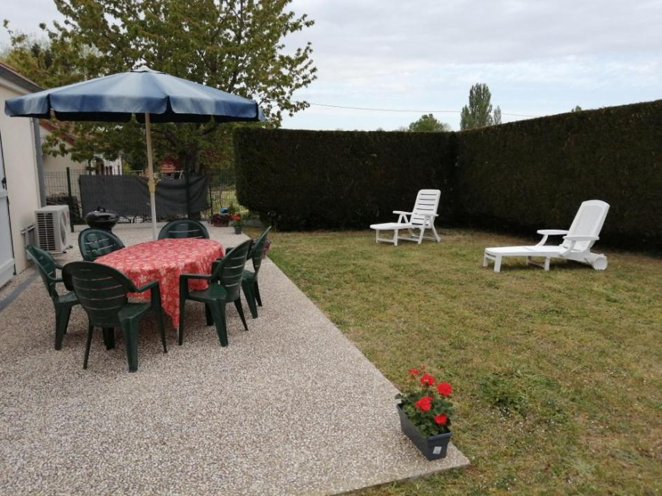 Maison Independante Lailly-en-Val Eksteriør bilde